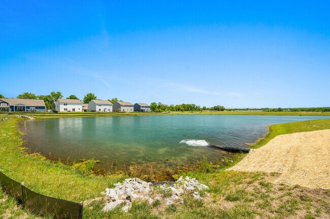 Building Photo - 4007 Woodview Dr