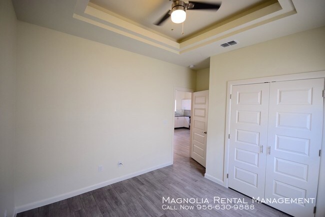 Building Photo - Medical Ridge Apartments