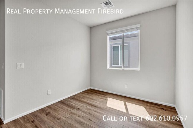 Building Photo - 18088 W Sand Hls Dr