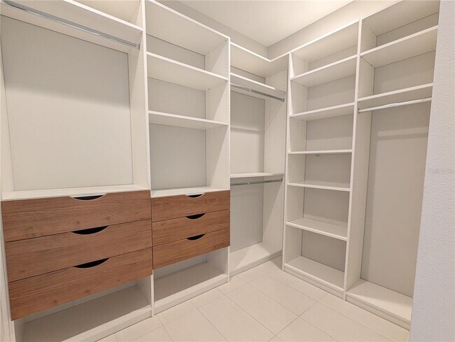 Building Photo - 7744 Sandhill Lake Dr