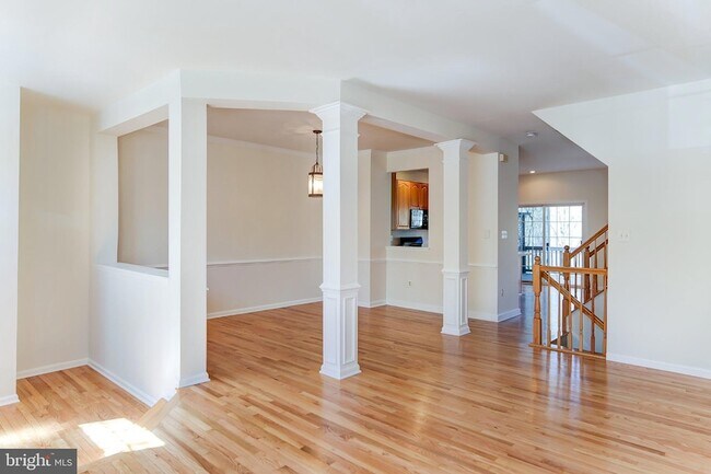 Building Photo - 20717 Waterfall Branch Terrace