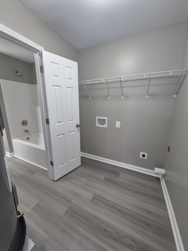 Building Photo - 151 Charlotte Cir