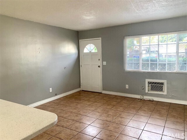 Primary Photo - 640 N 3rd Ave
