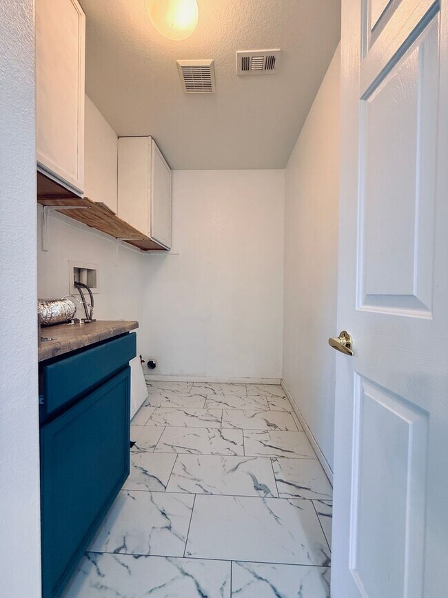 Building Photo - Gated Community Home in Centennial Hills!