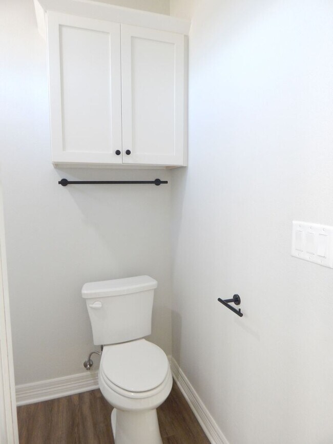 Building Photo - Whitehouse ISD! Gorgeous 4 Bedroom, 2 Bath...