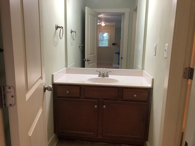 Building Photo - PRE-LEASING FOR AUGUST 9TH, 2026!