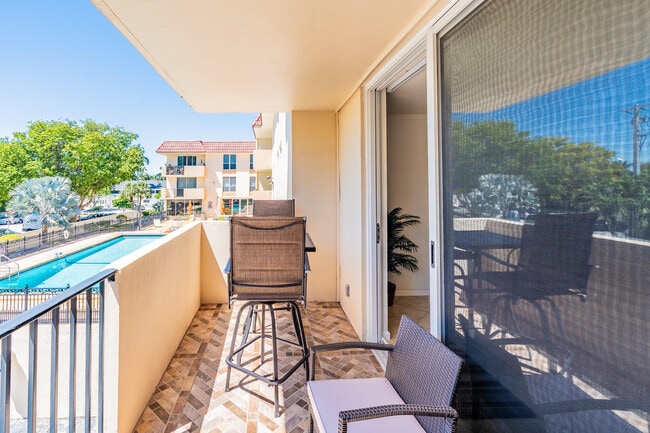 Building Photo - 1000 Spanish River Rd