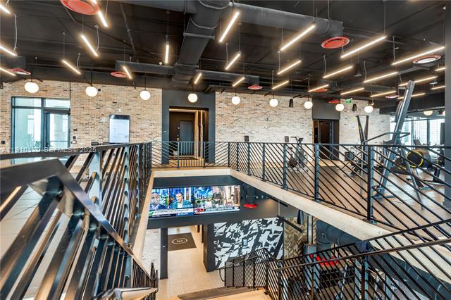 Building Photo - 398 NE 5th St