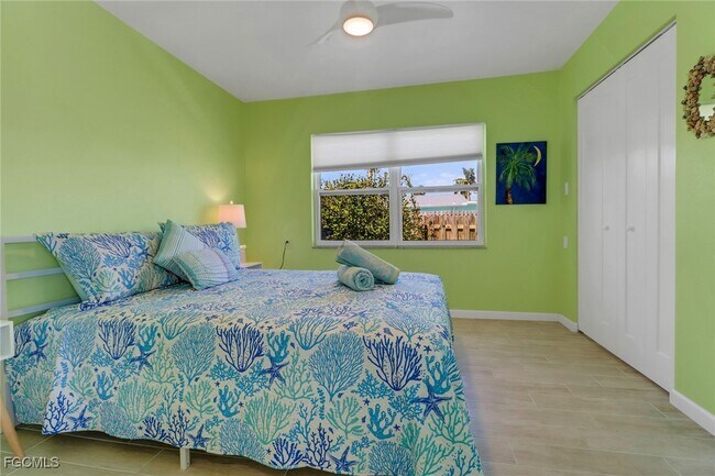 Building Photo - 2567 Cay Cove
