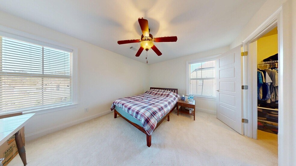 Building Photo - Spacious 4 Bedroom in Cypress Point at the AU Club