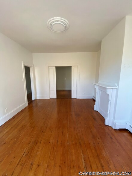 Building Photo - 254 Windsor St