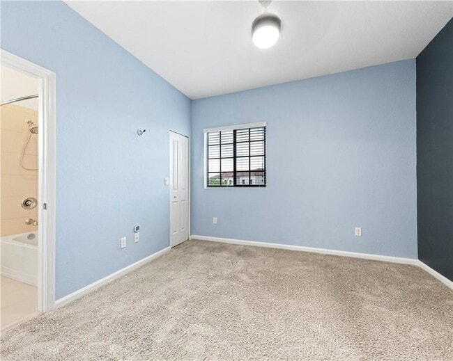 Building Photo - 4230 N Dixie Hwy