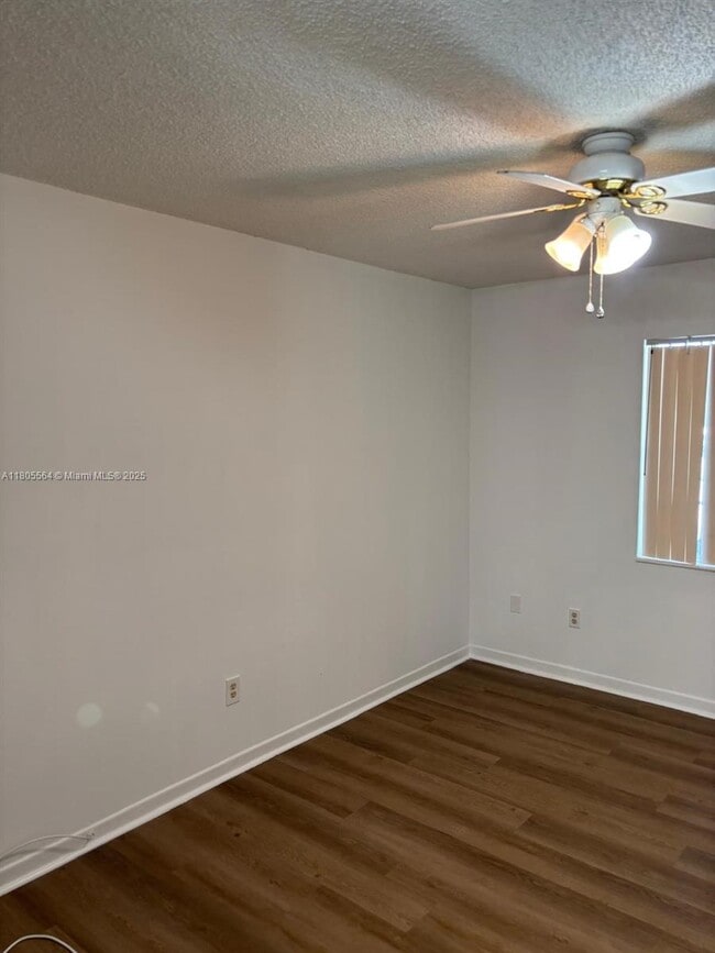 Building Photo - 9761 W Heather Ln