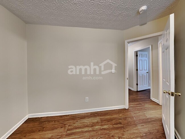 Building Photo - 204 Rankin Cir