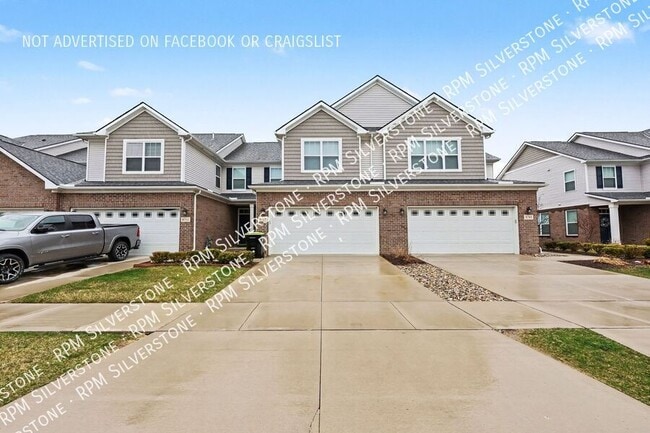 Building Photo - 8727 Pioneer St