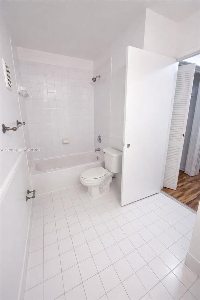 Building Photo - 15761 SW 137th Ave