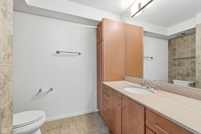Building Photo - 9725 Woods Dr