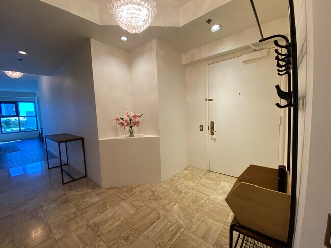 Entrance - 1080 S Beretania St