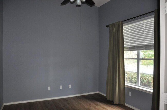 Building Photo - 1501 Big Thicket Dr