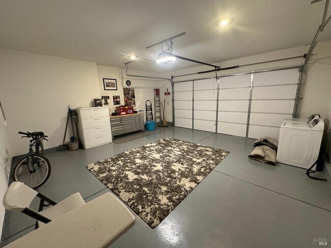 Building Photo - 8178 Rainwater Dr