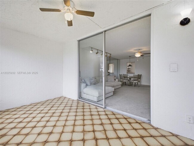 Building Photo - 14623 Bonaire Blvd