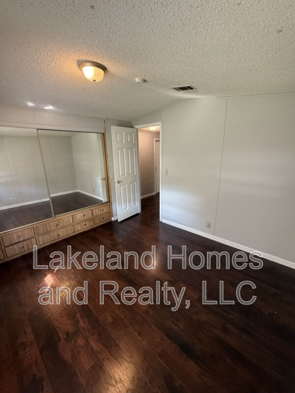 Building Photo - 2906 Rossi Ln