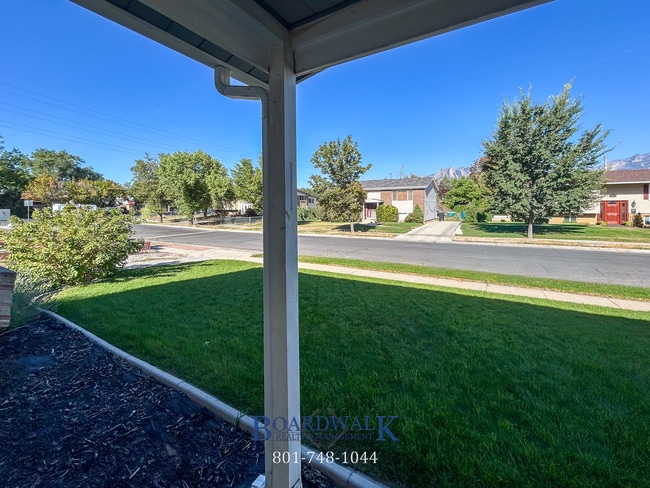 Building Photo - Spacious 4-Bed Home with In-Law