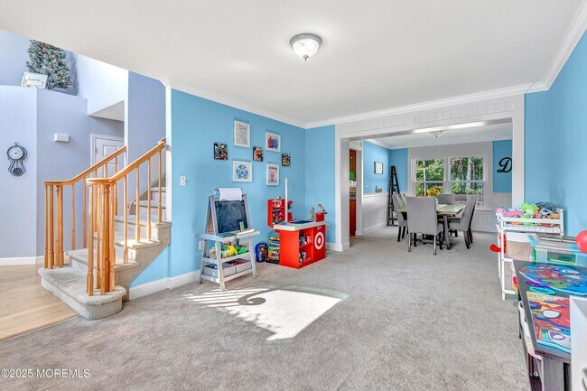 Building Photo - Spacious 4BR Colonial with Garage & Pool