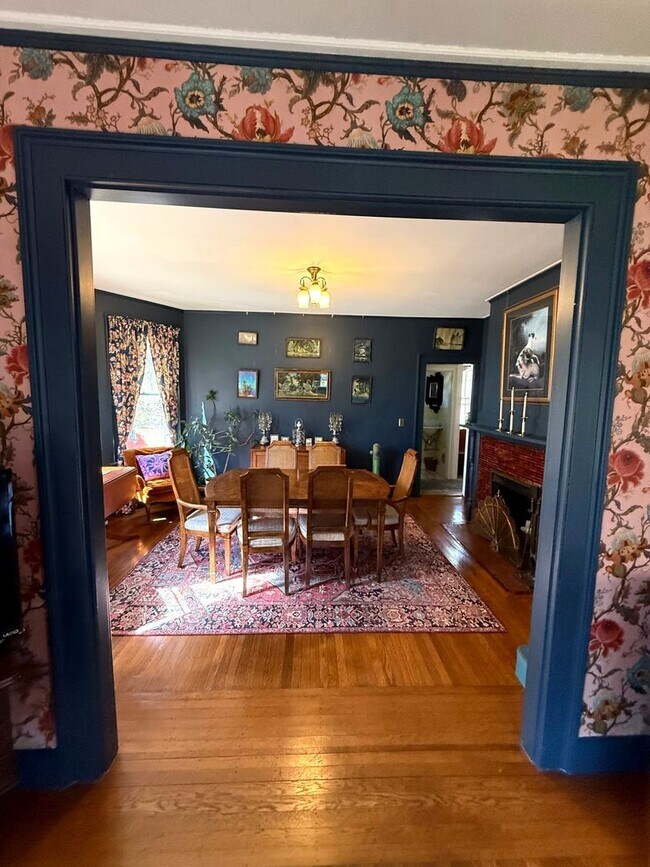 Building Photo - Tranquility on Oxford