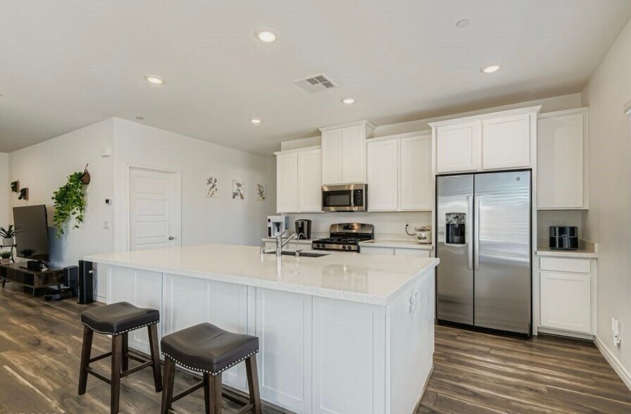 Building Photo - 3746 Etendre Ct