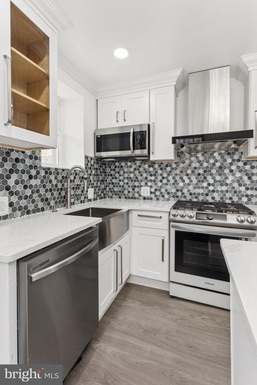 Building Photo - 807 N 42nd St