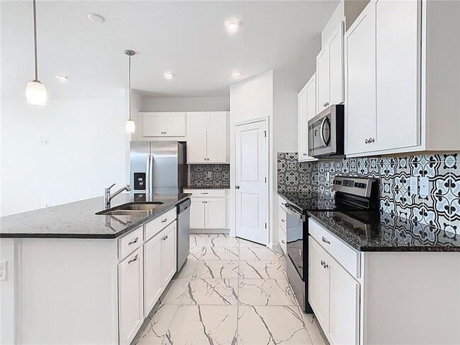 Building Photo - 1043 Lakeshore Breeze Pl