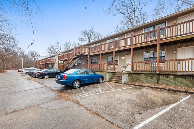Primary Photo - Valley Apartments