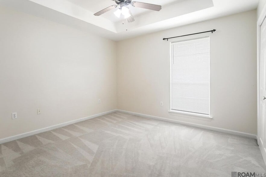 Building Photo - 408 E Beech St