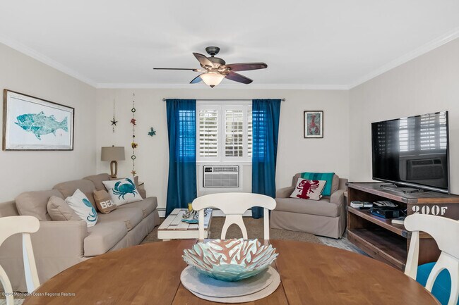 Building Photo - 709 Ocean Ave N