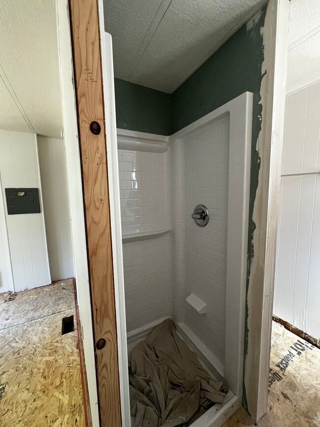 Building Photo - Remodeled 3BD 2BA in Ferndale!