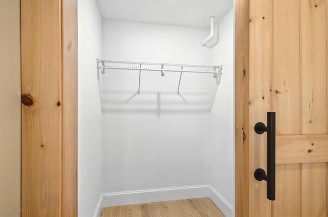 Building Photo - 8 Water St