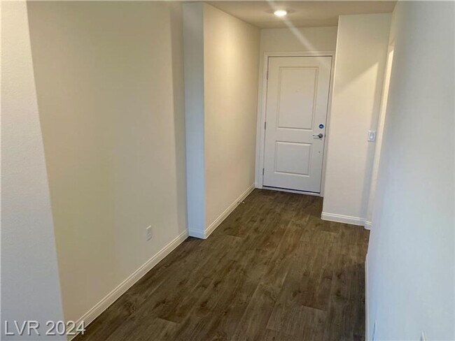 Building Photo - Brand New 4 Bedroom Townhome-Sunrise Manor