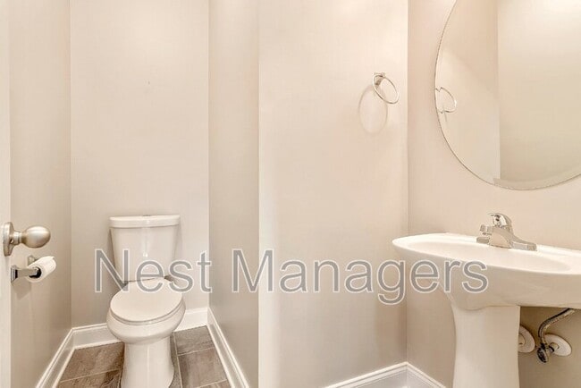 Building Photo - 1081 Ronald Reagan Drive