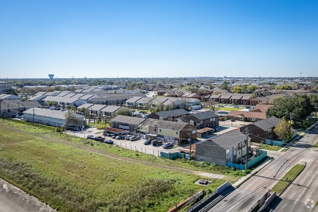 Aerial Photo - 8807 Bissonnet St