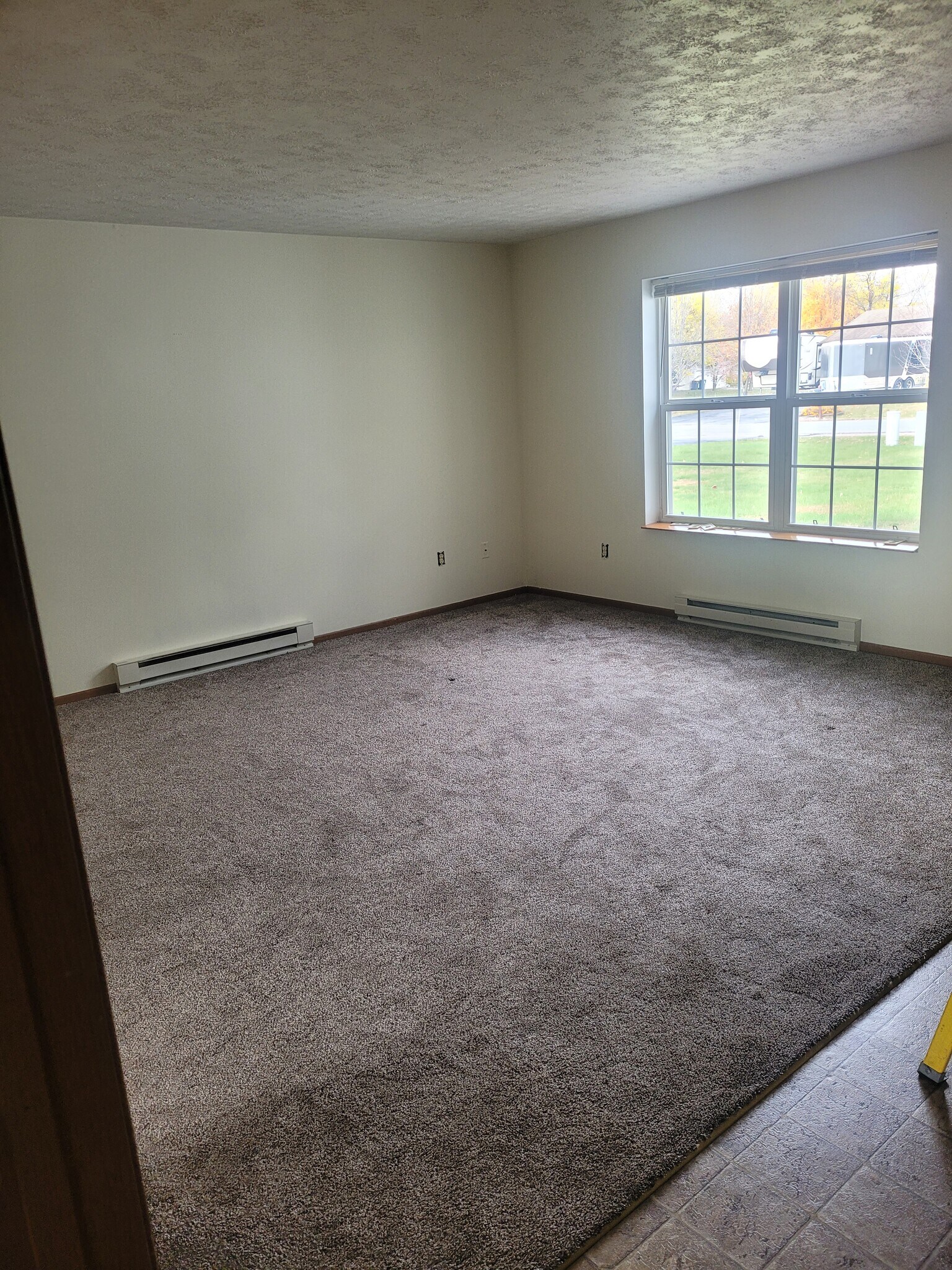 Living Room - 5207 Lee Ave