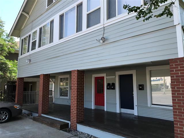 Primary Photo - 1118 N Zang Blvd