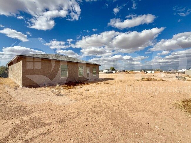 Building Photo - 14147 S Vera Cruz Rd