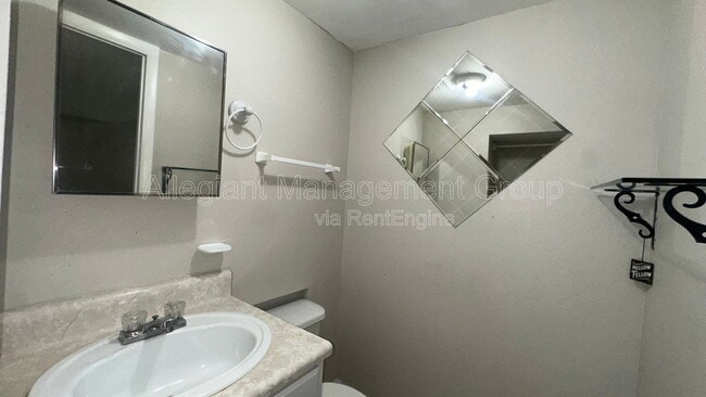 Building Photo - 2429 Sapier Ct
