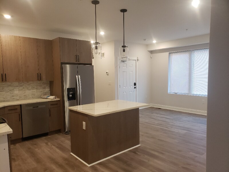 Building Photo - 953 Belmont Ave