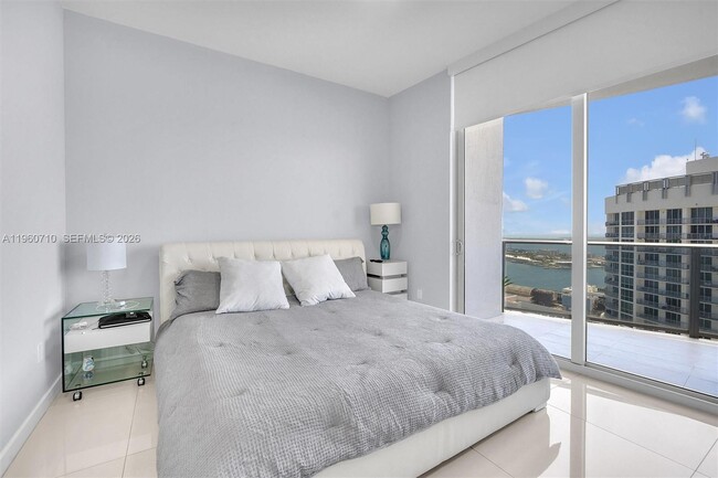 Building Photo - 488 NE 18th St