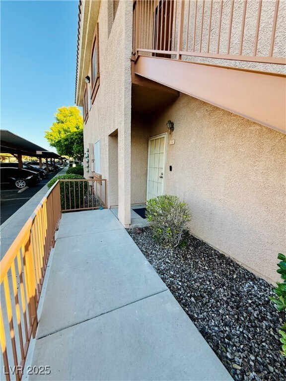 Building Photo - 1050 E Cactus Ave