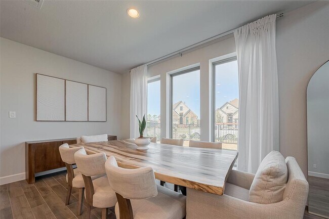 Building Photo - 11430 Bush Clover Dr