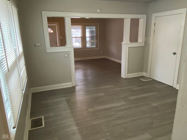 Building Photo - 1335 N Ewing St