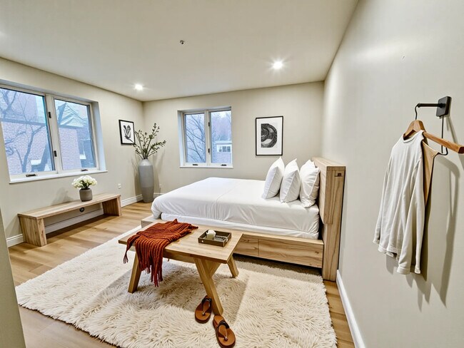 Building Photo - 21 Greenwood St